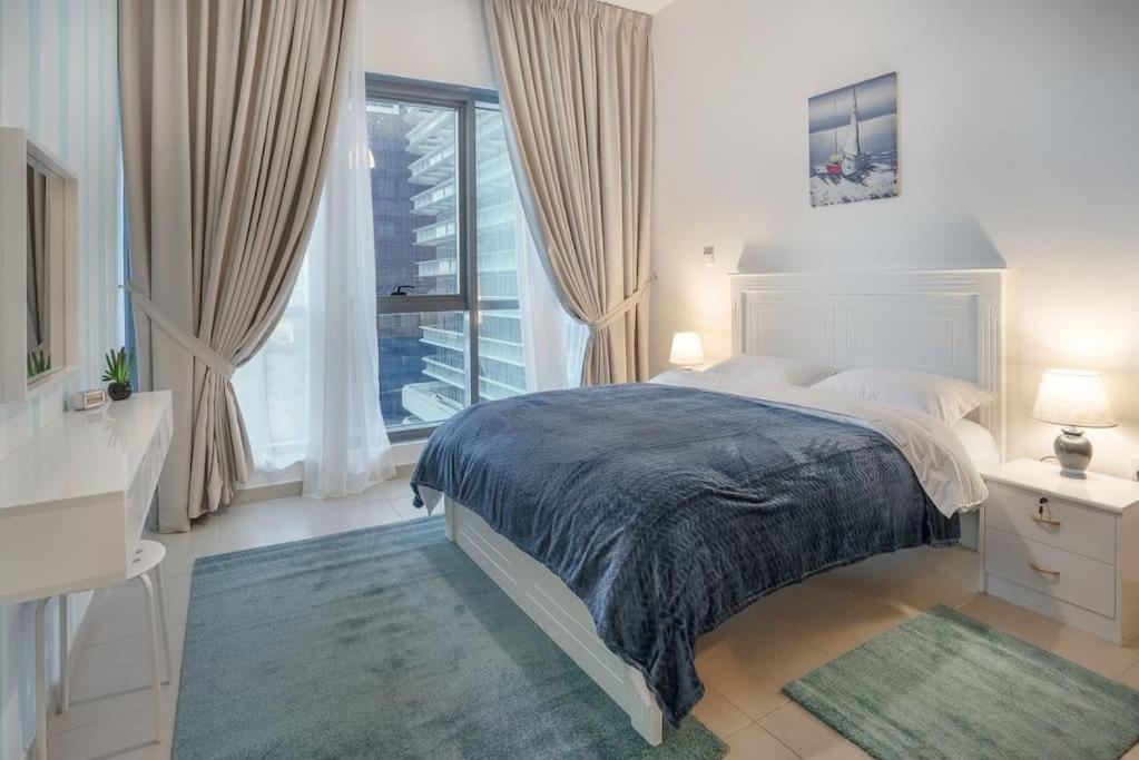 Lovely 3 Bedroom Apartment Beach Front Abu Dhabi Exterior foto